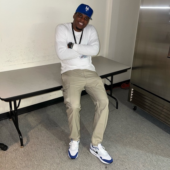 Meet your Posher, Richmond Bradshaw Jr. - Picture 12 of 16